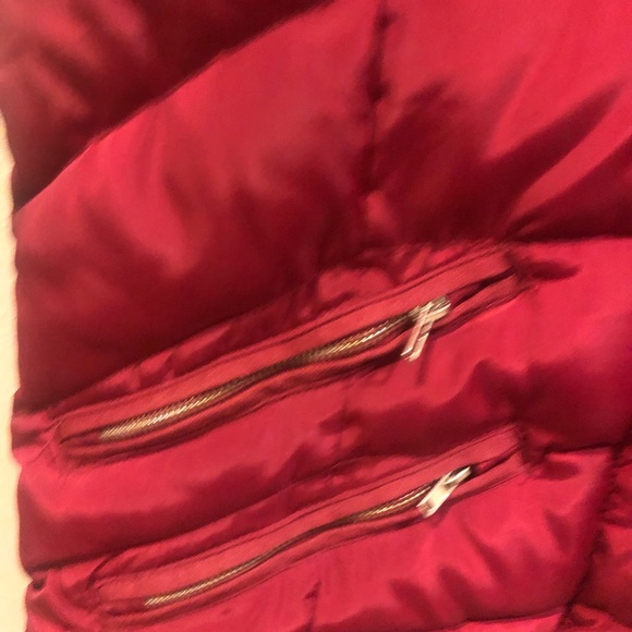 Quilted puffer vest w Sherpa lining throughout vest/hood - Picture 8 of 12